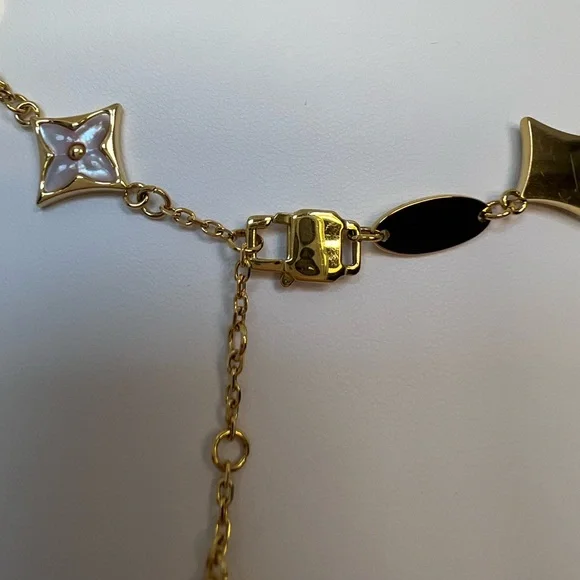 NMP35 High-end Genuine 3D NUDE Mother of Pearl 18K Yellow Gold Pl Long Necklace